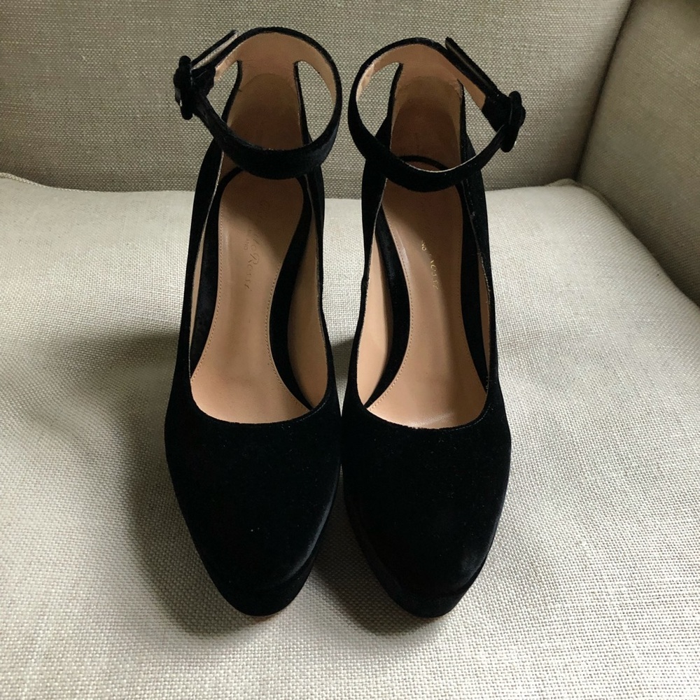 Gianvito Rossi Pumps Platform Velvet Black Strap - Picture 5 of 8